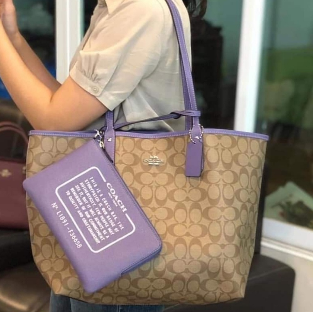 🚫SOLD🚫NWT COACH SIGNATURE CITY TOTE REVERSIBLE - Picture 8 of 8